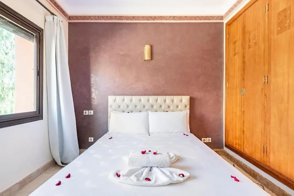 Marrakech Flat With Swimming Pool & Sunny Garden Apartment Marrakesh
