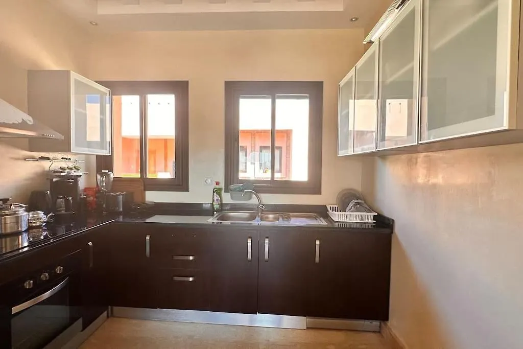 Marrakech Flat With Swimming Pool & Sunny Garden Apartment Marrakesh